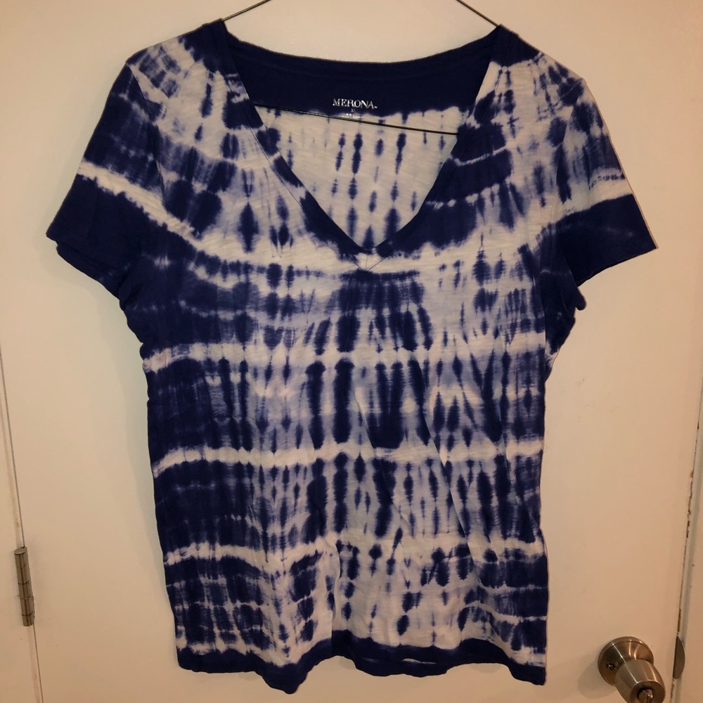 NWOT Merona Blue & White Tie Dye V Neck Tee
